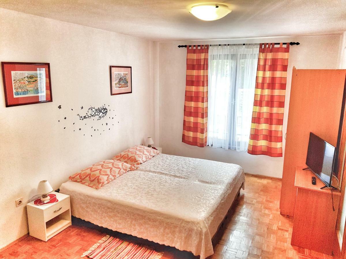 Apartment Nena Novi Vinodolski Esterno foto